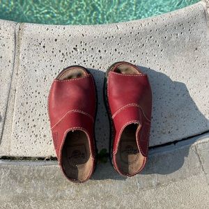 Dr. Marten’s Air Walk red platform sandals
